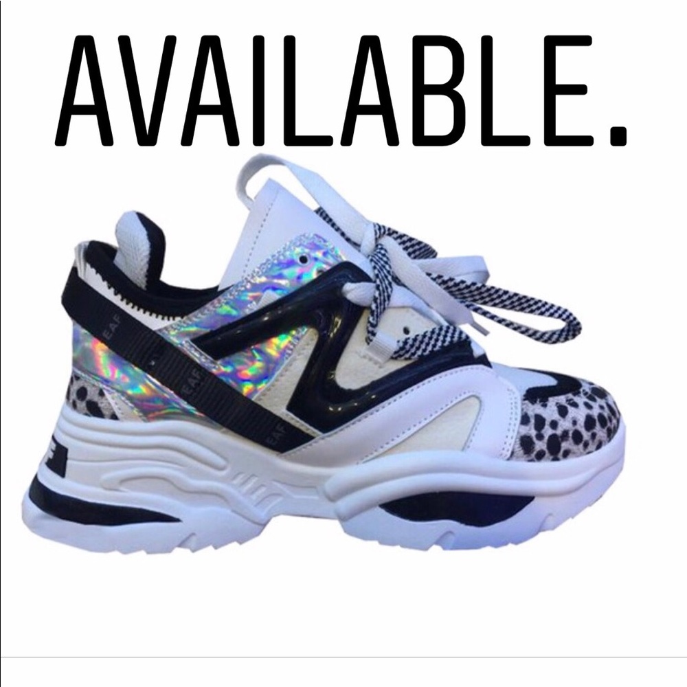 FASHION SNEAKERS